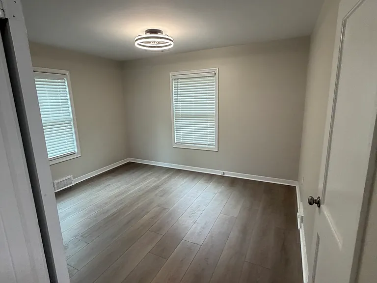 1301 Palmer Dr — Photo 10