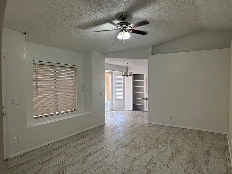 8520 W Palm Ln #1042 — Photo 13