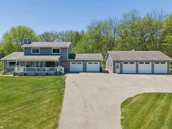 74 Four Winds Dr, Clear Lake, IA 50428
