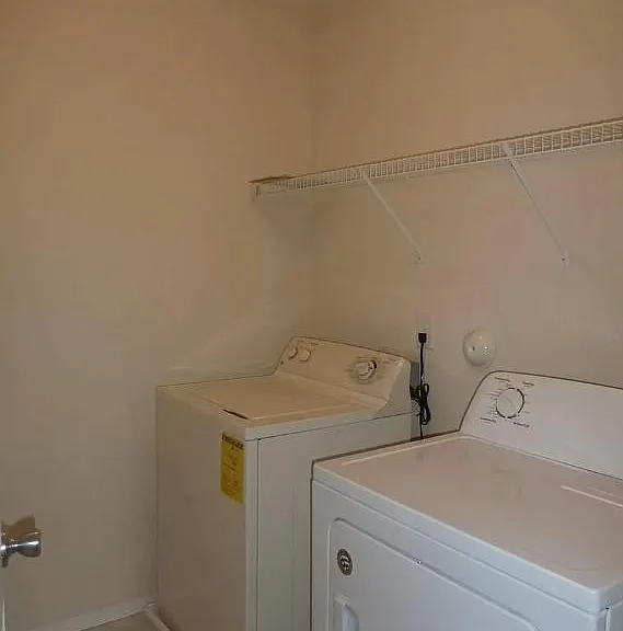 1737 Whirlaway Ct — Photo 12