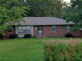 6516 SE Horseshoe Dr, Holt, MO 64048