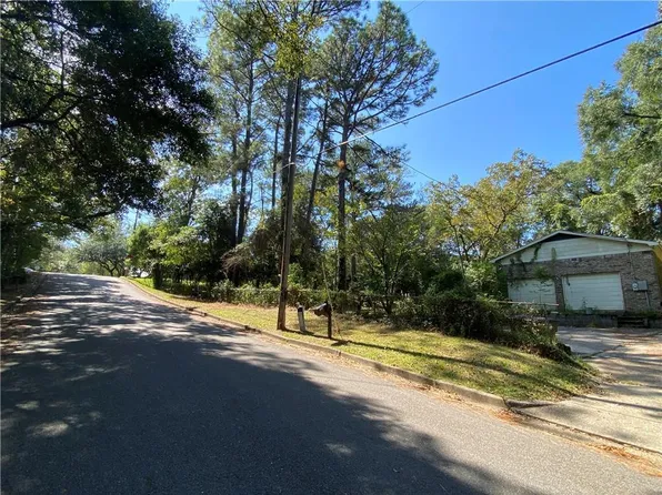 5654 Cottage Hill Rd, Mobile, AL 36609