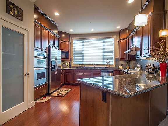 5th image of 8850 164th Ave NE #202