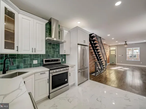 2122 S Opal St, Philadelphia, PA 19145