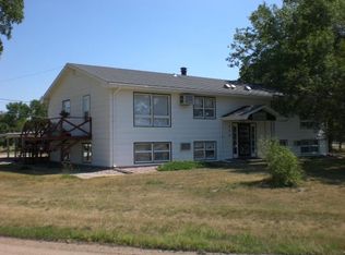 606 Main Ave, Cresbard, SD 57435