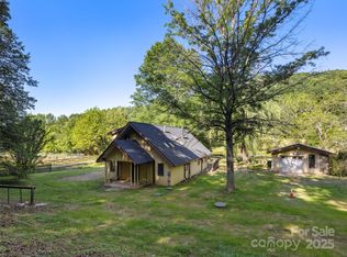 272 Pinners Cove Rd, Asheville, NC 28803
