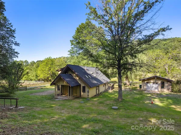272 Pinners Cove Rd, Asheville, NC 28803