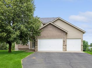 17806 Firebird Ct, Farmington, MN 55024