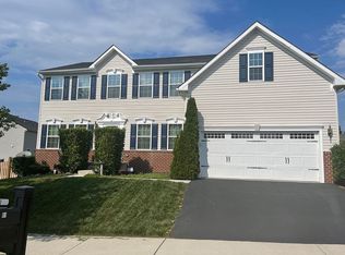 81 Eisentown Dr, Lovettsville, VA 20180