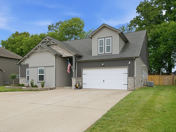 3rd image of 1024 Michaela Cir