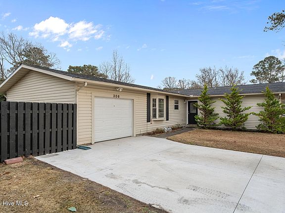 3rd image of 306 Walnut Creek Court
