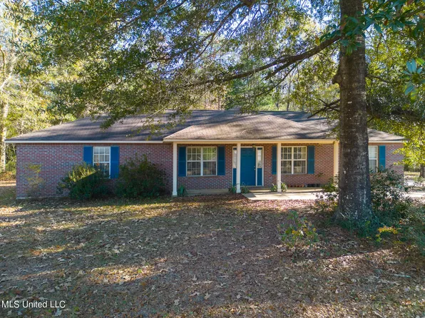 110 Cedar Wood Dr, Perkinston, MS 39573