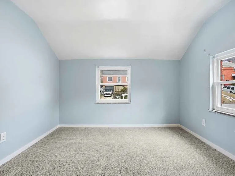 1219 Circle Dr — Photo 6