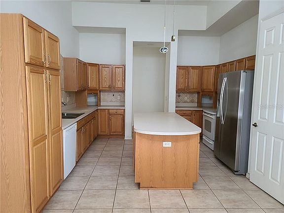 2nd image of 1354 N Essex Ave