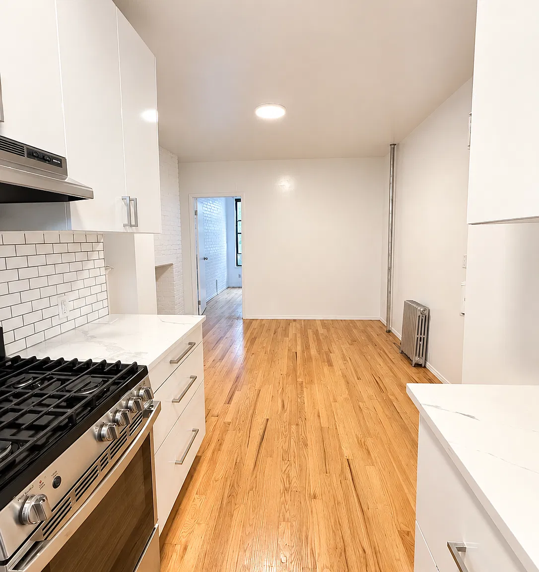 52 MacDougal Street — Photo 1