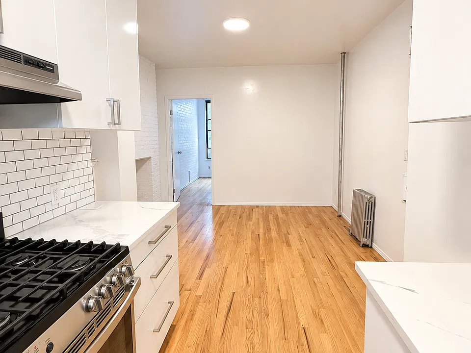 52 Macdougal St #3B