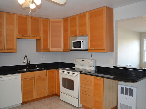 5th image of 7549 W Belden Ave #6