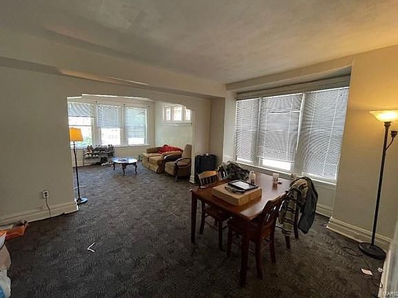 4th image of 7018 Forsyth Blvd APT 2-E