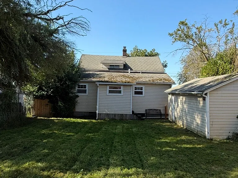 12th St SE — Photo 10