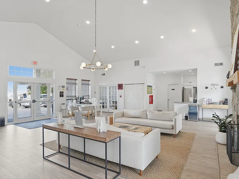 Step into the stylish elegance of Eagle Rock Apartments, where modern design meets comfort. This inviting lounge area is perfect for relaxation or socializing. Explore your future home today!