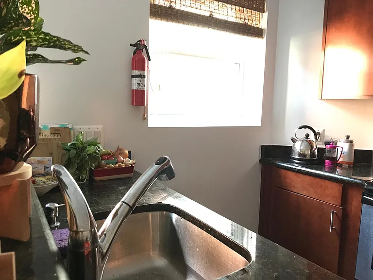 1512 Marion St NW #203 — Photo 5