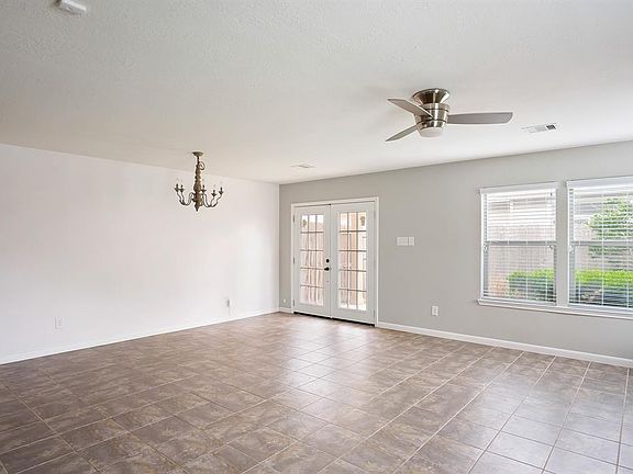4th image of 12109 Martin Creek Ln
