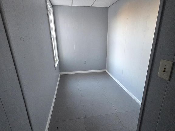 3rd image of 20 Lafrance Ct #2S