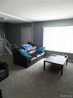 4th image of 36515 Fairchild St