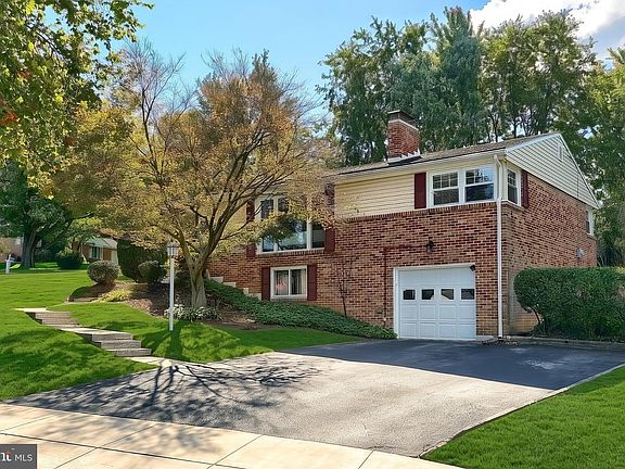 3rd image of 2480 Auburn Rd