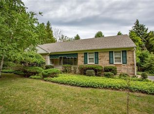 6053 Wilson Mills Rd, Highland Heights, OH 44143