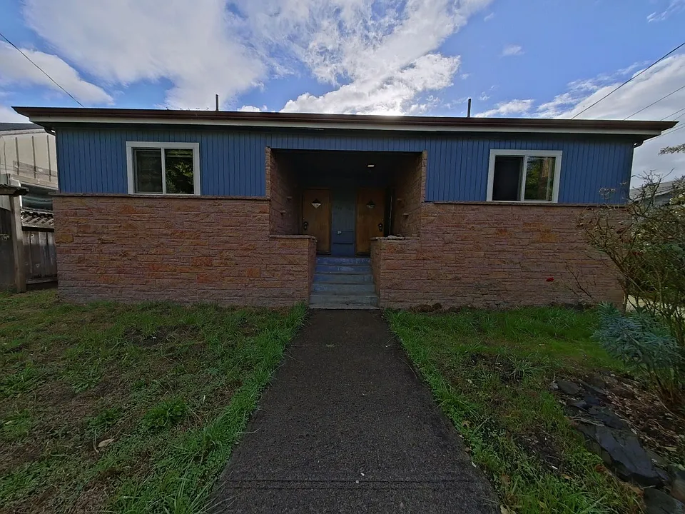 733 NW 15th St