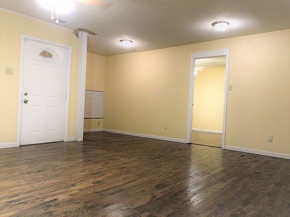 2nd image of 2825 Mojave Dr