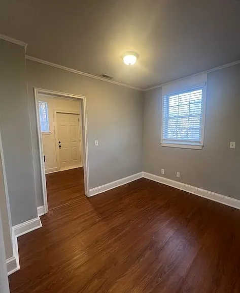 208 Crestfield Rd — Photo 5