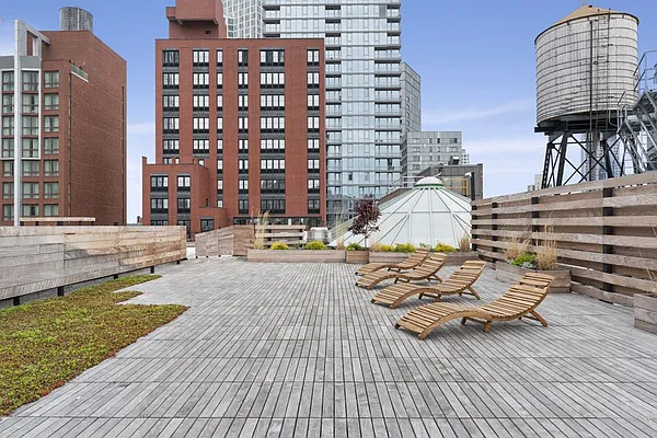 Rented by Bold Marketing | media 7