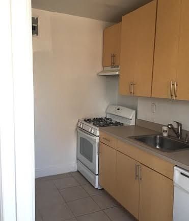 4th image of 3711 62nd St
