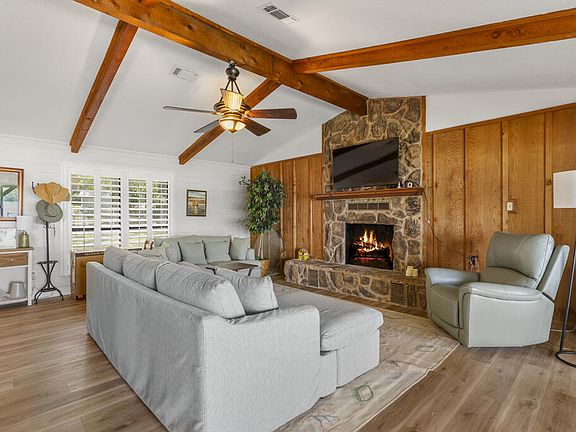 5th image of 175 Lakeview Dr