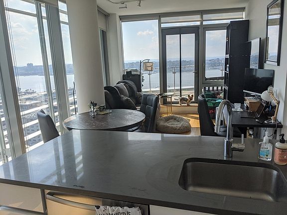 4th image of 550 W 54th St APT 29N