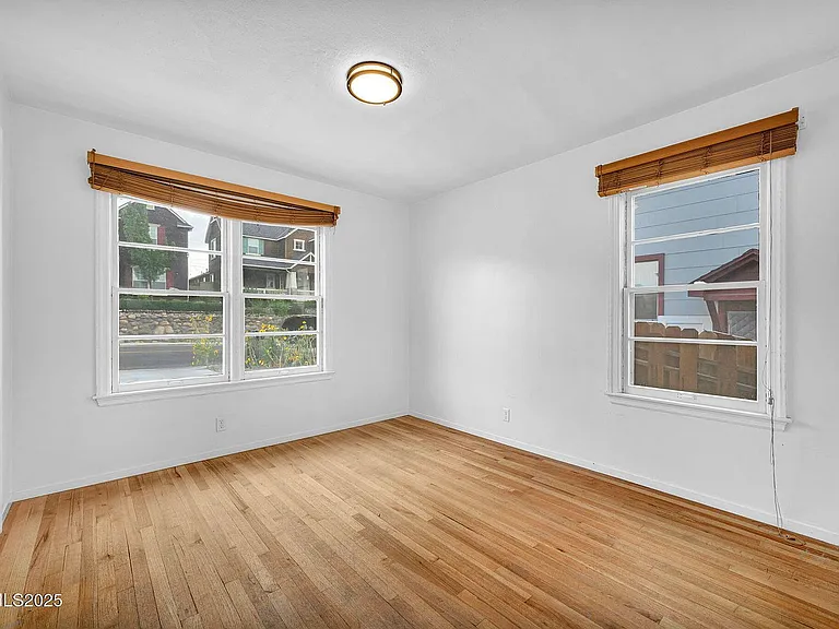 343 Mount Rose St #1 — Photo 16