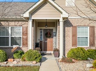 812 Blackberry Dr, Greenwood, IN 46143