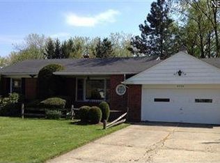 6534 Longridge Rd, Mayfield Heights, OH 44124