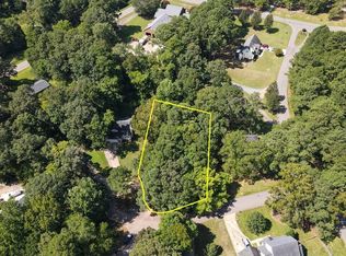 Merriwood Ct, Sanford, NC 27330