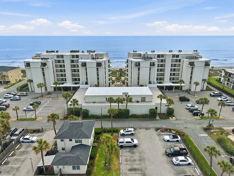 2200 Ocean Dr S #4A