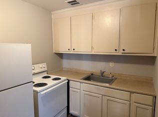 Randolph st Apartments, Ashland, VA 23005