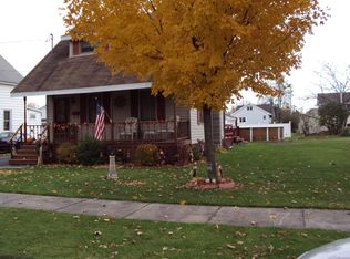 42 Belmont St, Massena, NY 13662