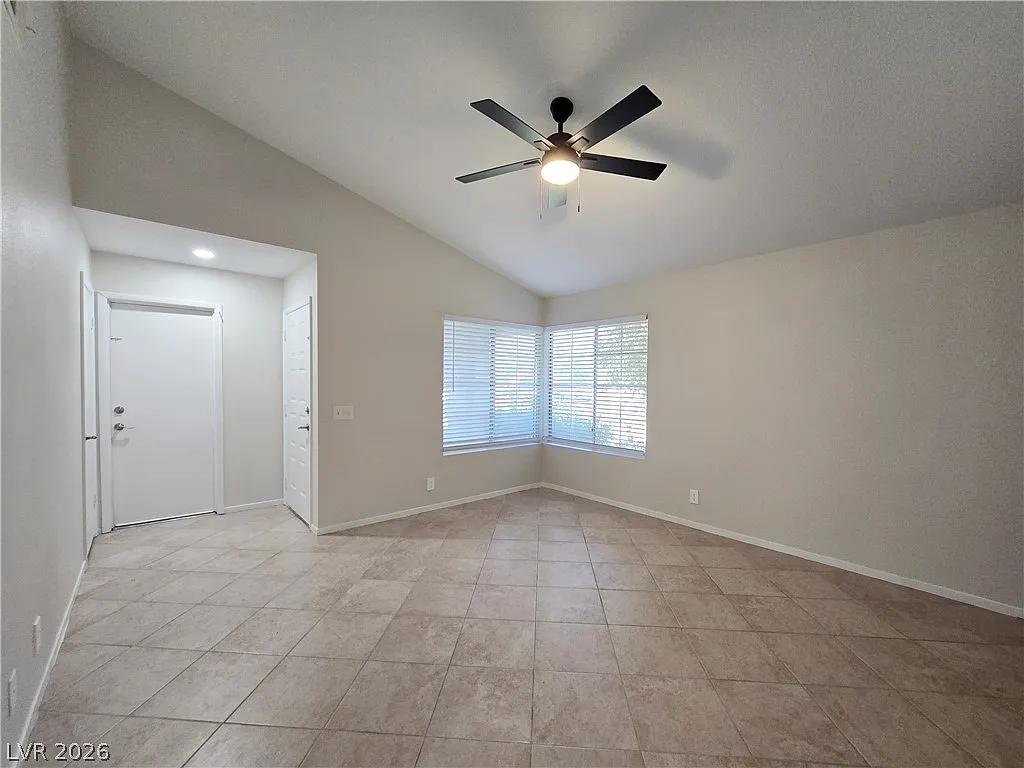2 bed, 2.0 bath, 1185 sqft, $1,800 — Photo 3