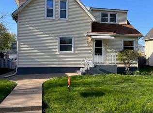 507 20th Ave, Moline, IL 61265