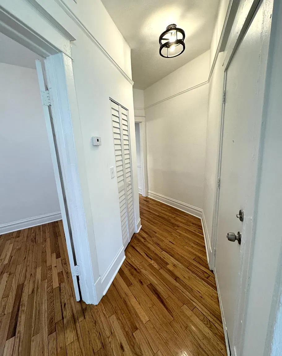 2 bed, 1080 sqft, $1,585 — Photo 1