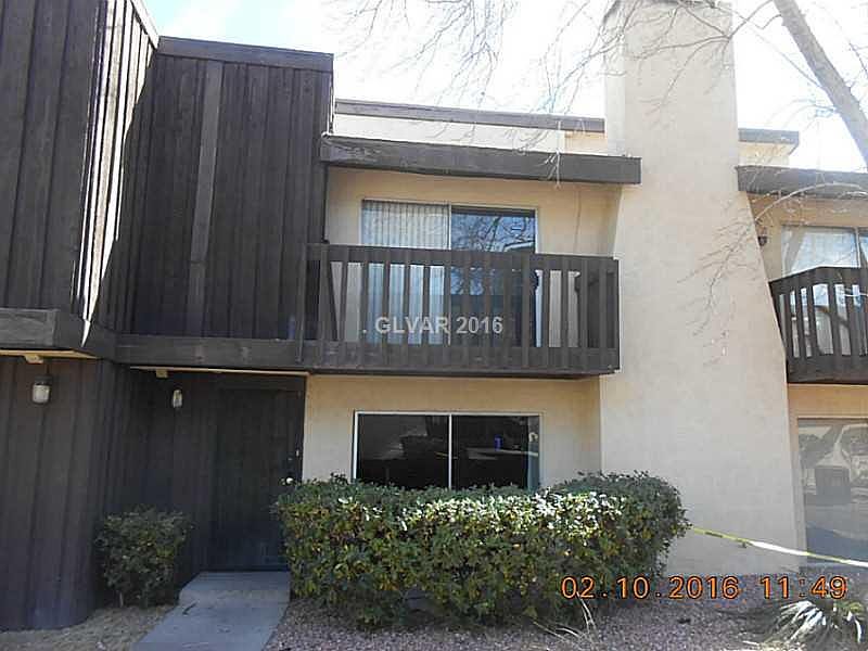 1st image of 670 Rolling Green Dr