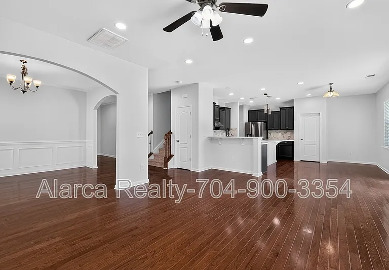 10431 Paisley Abbey Ln — Photo 7