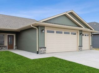 2187 Oak Terrace Ave, North Liberty, IA 52317